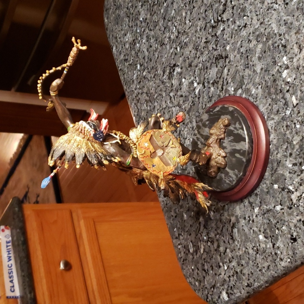 Indian SPIRIT OF THE THUNDERBIRD NATIVE AMERICAN ART STATUE - Picture 6 of 14